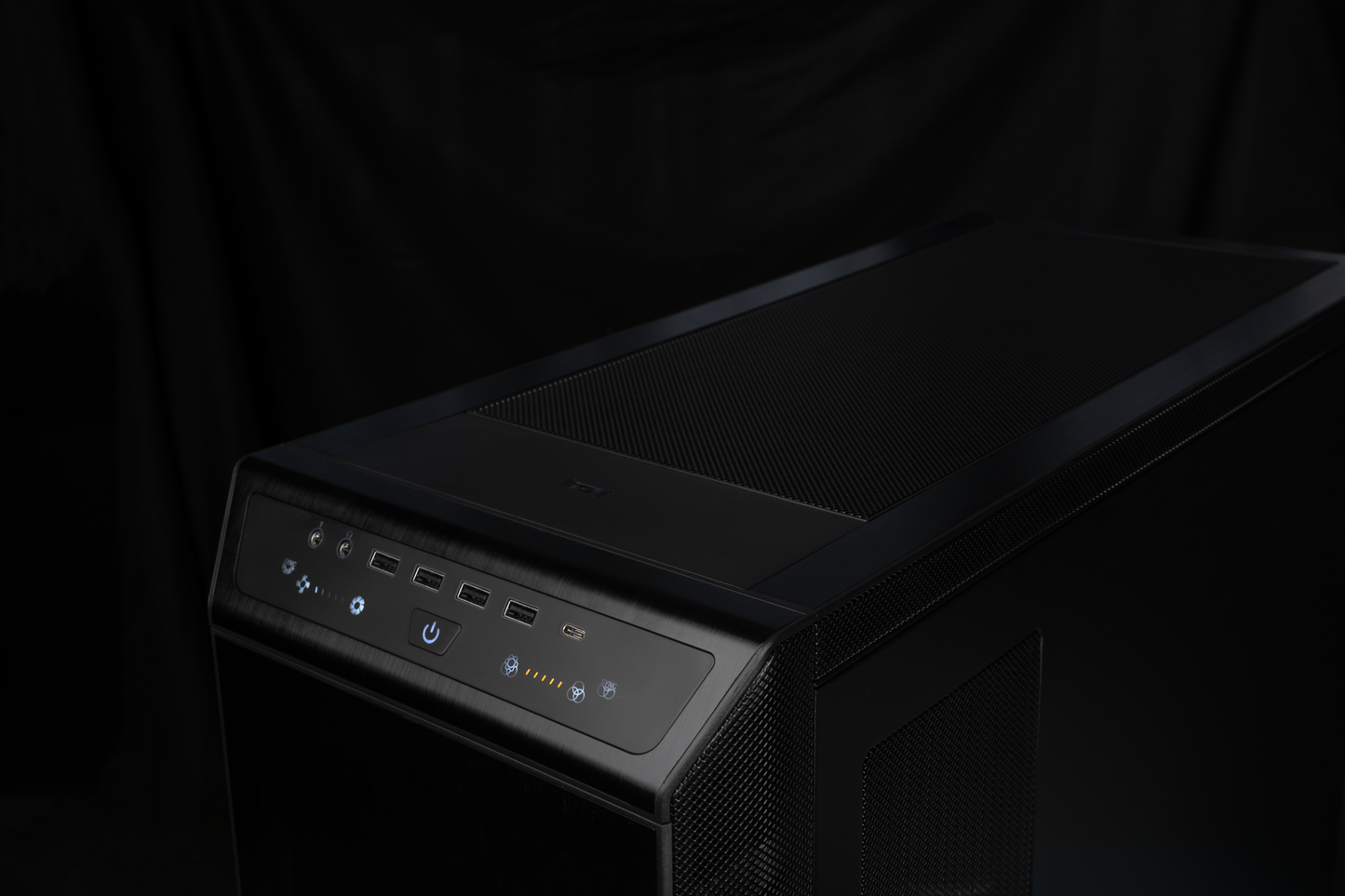Durmitor AI PC R9 9950X3D/64GB/4+8TB/RTX5090 32GB/WinPro - stationär dator