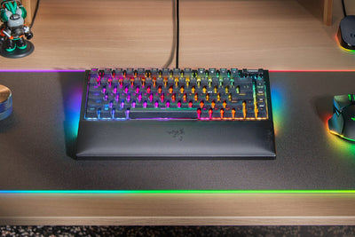 Razer BlackWidow V4 tangentbord Spela USB QWERTY Engelska (USA) Svart