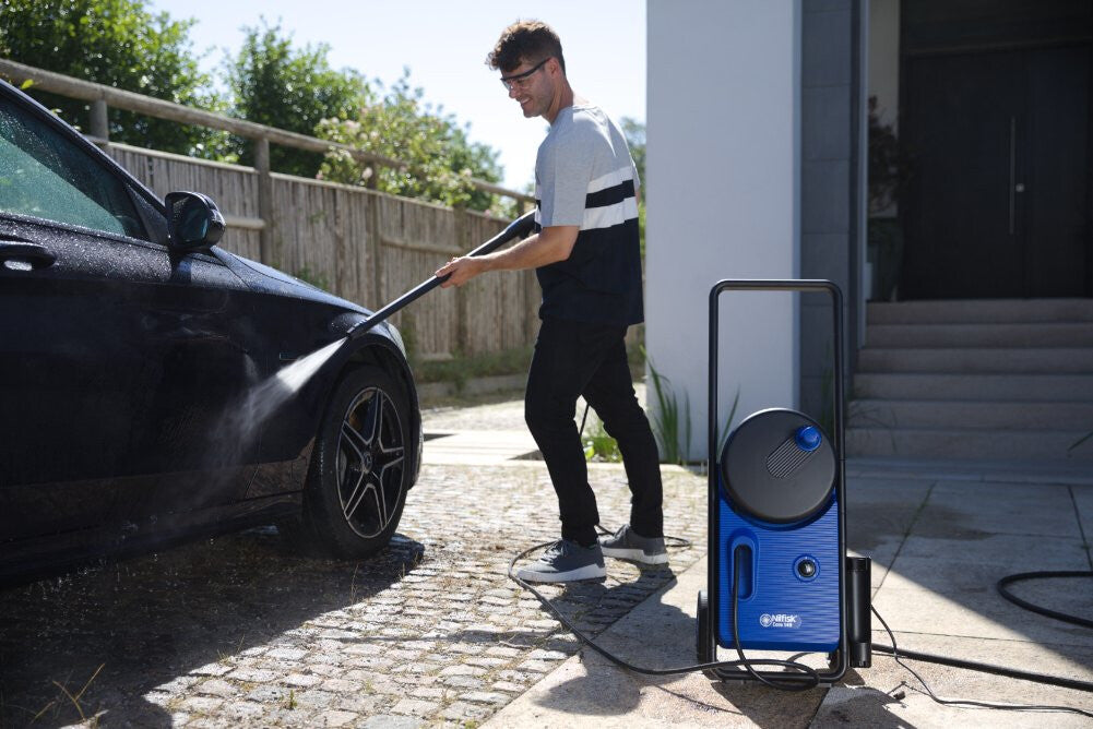 Nilfisk CORE 140 högtryckstvätt Upprätt Elektrisk 474 l/h Svart, Blå