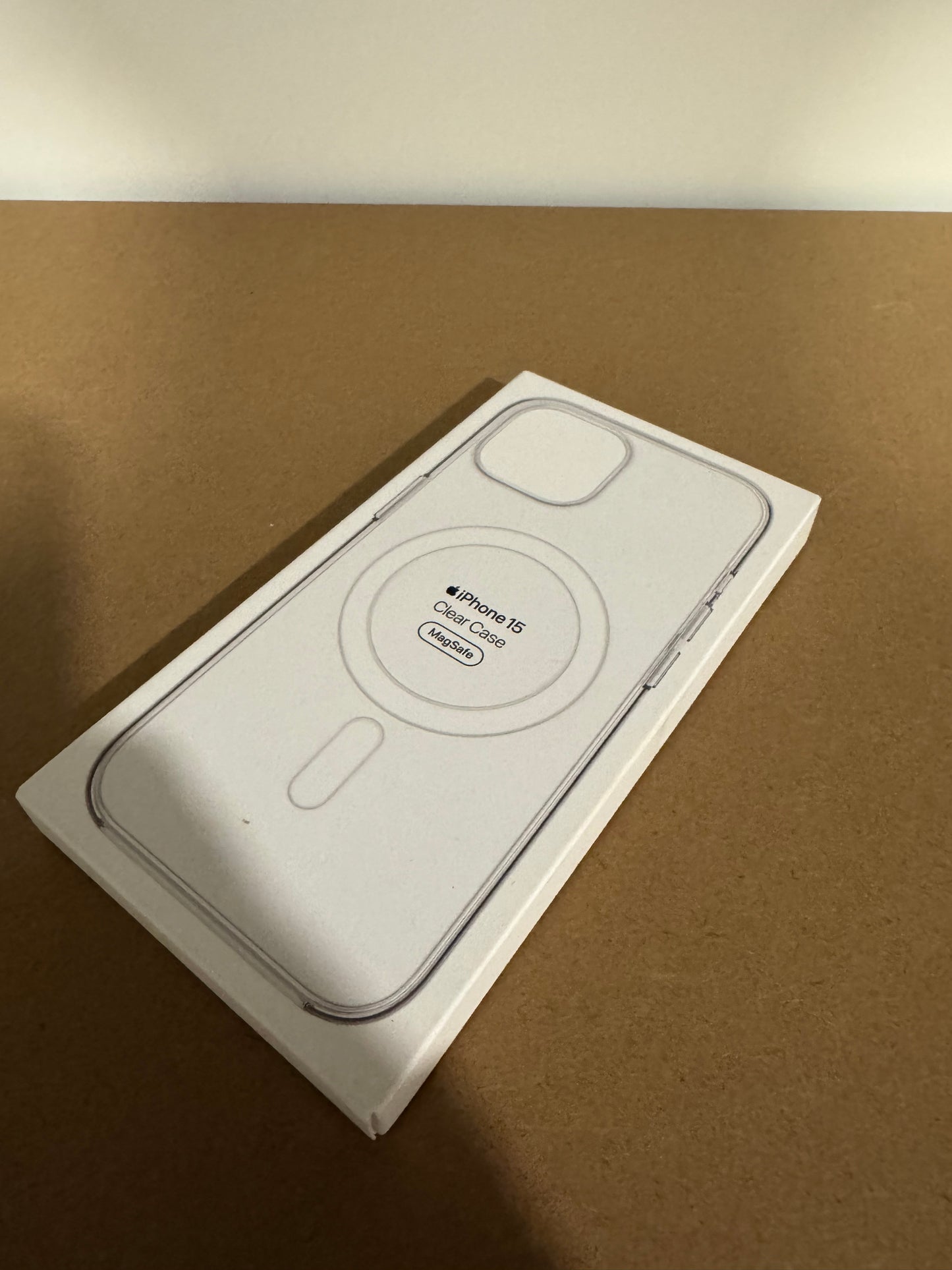 Apple iPhone 15 Transparent skal med MagSafe (MT203ZM/A) – Fynd (Skick A)