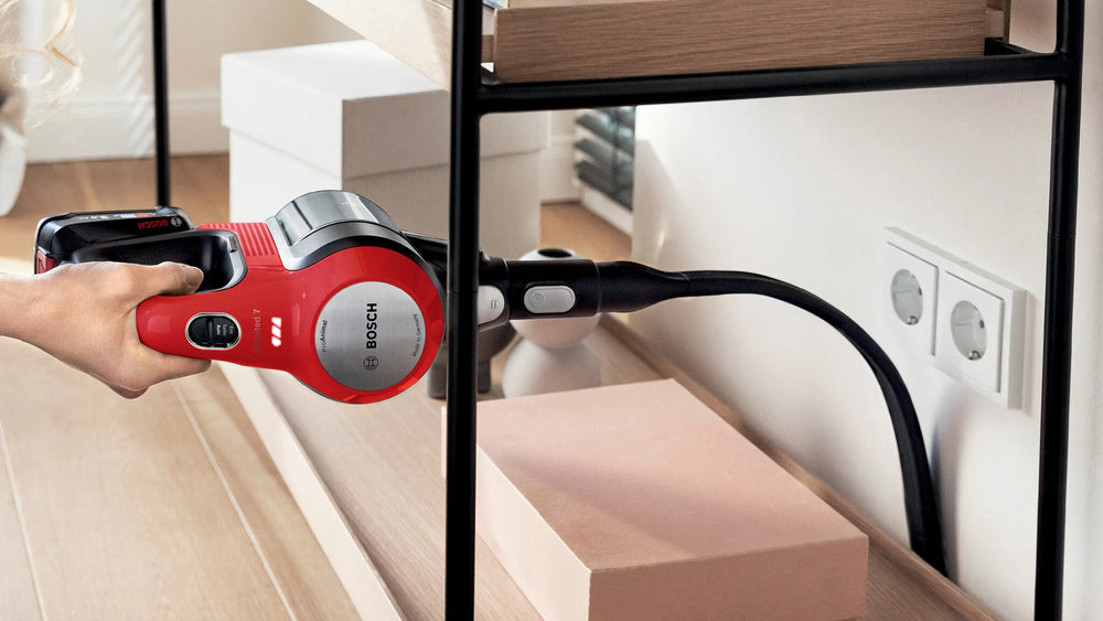 Bosch BCS711PET upprättstående dammsugare och elektrisk sopborste Skaftdammsugare Batteri Torr Utan påse 0,3 l Svart, Röd 3 Ah
