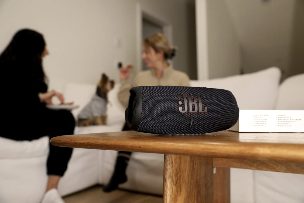 JBL Charge 5 GRÅ