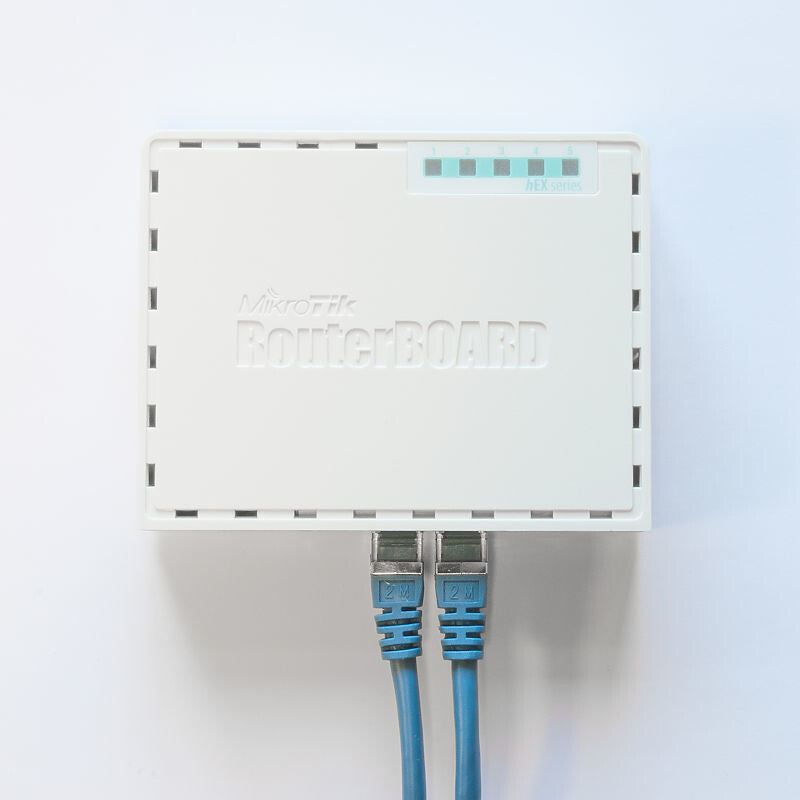 Mikrotik RB750GR3 kabelansluten router Gigabit Ethernet Turkos, Vit